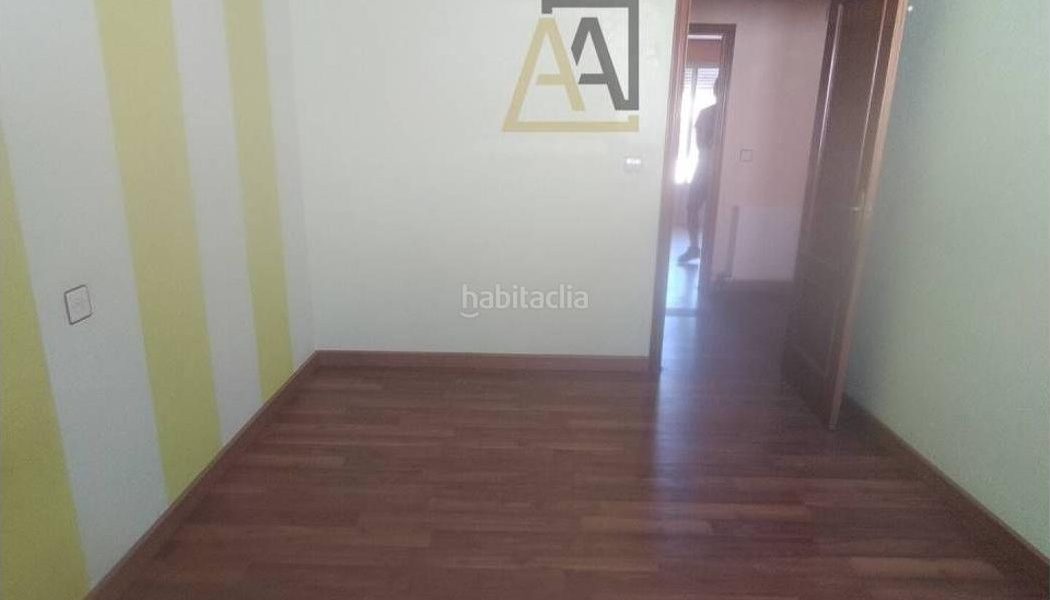 chalet-adosado-con-piscina-comunitaria-procedente-de-activo-ban-benavente_02c7cdc6-e2eb-42ad-ad97-4612f305a6acXL