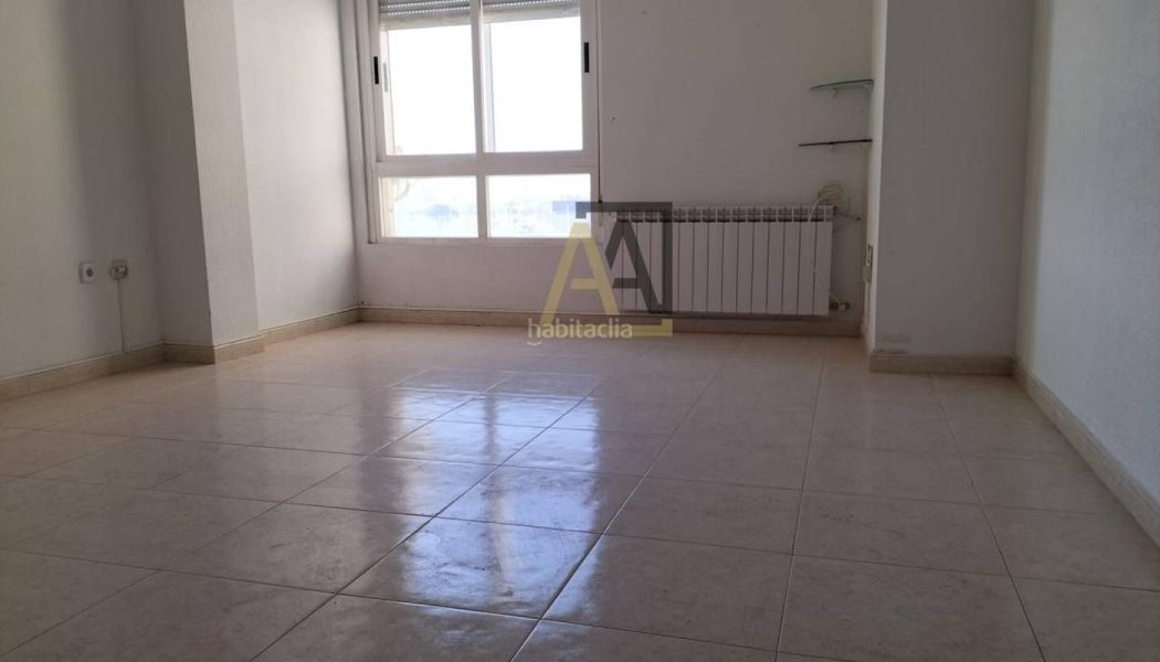 piso-de-tres-habitaciones-con-ascensor-benavente_55822e5e-e869-41e8-bebe-b4cf1c6fda3dXL