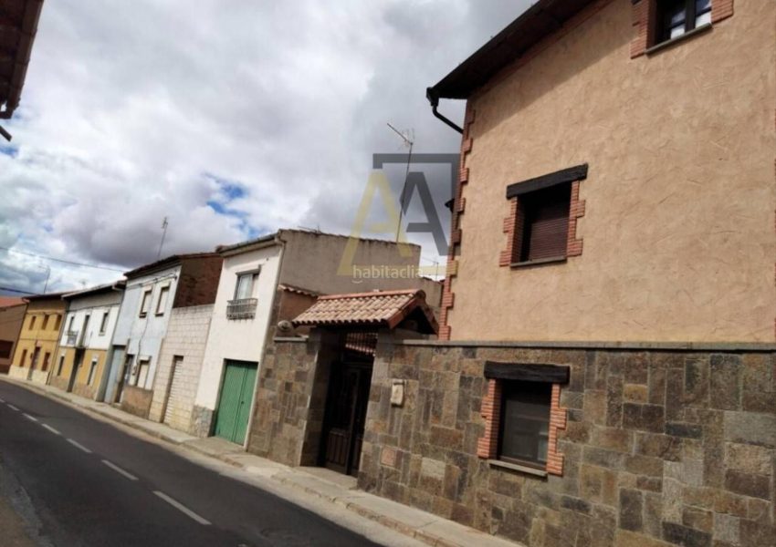 se-vende-o-alquila-local-acondicionado-como-posada-rural-santa-cristina-de-la-polvorosa_33bbe5b2-72e4-4faf-8444-0e35bd6d346dXL